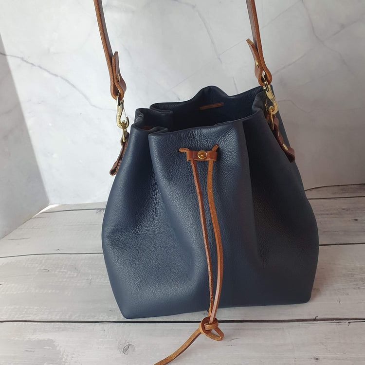 Hands of Tym Course 'Bag in a Day' Practical Leather Course Mini Bucket Bag