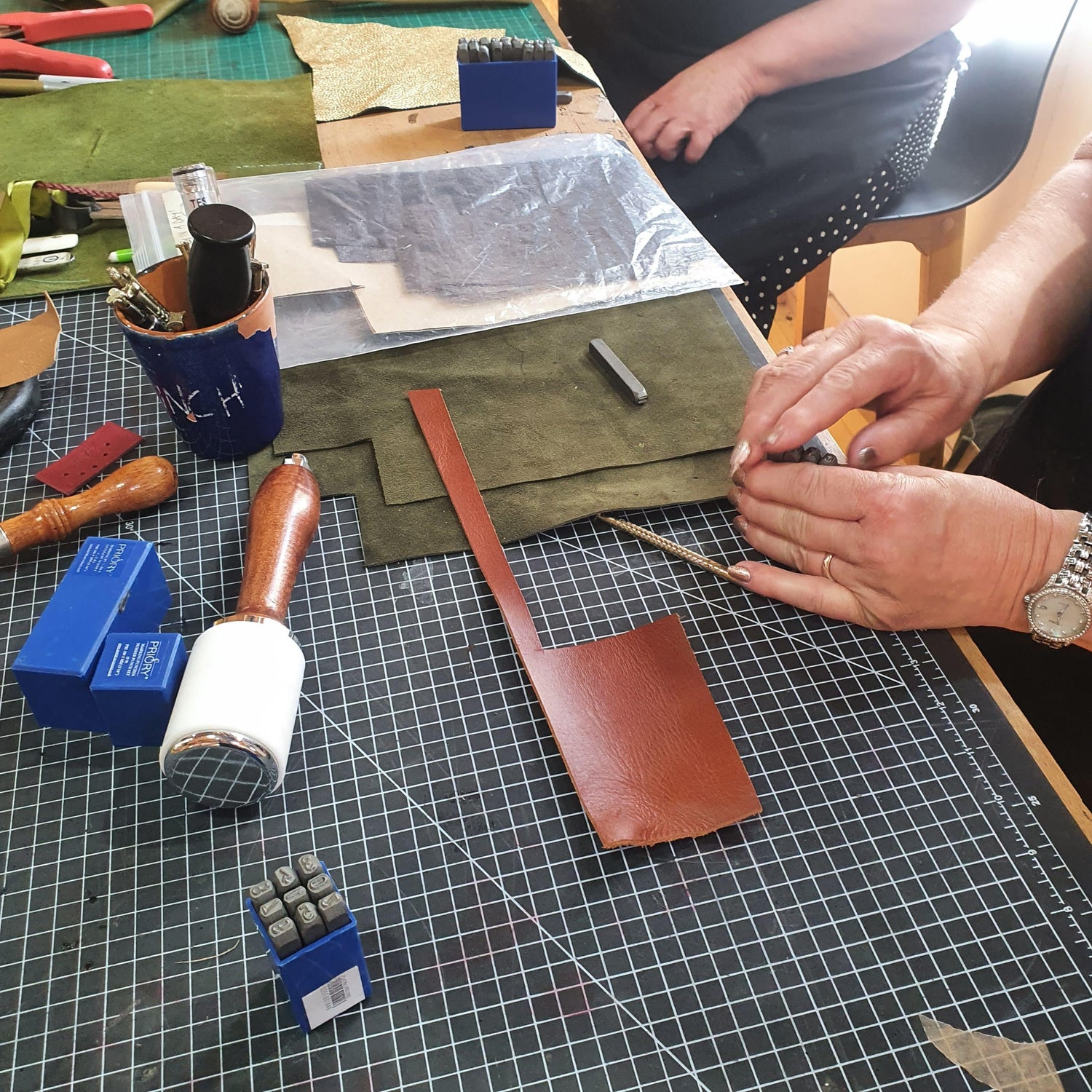 Hands of Tym Course 'Bag in a Day' Practical Leather Course Mini Bucket Bag