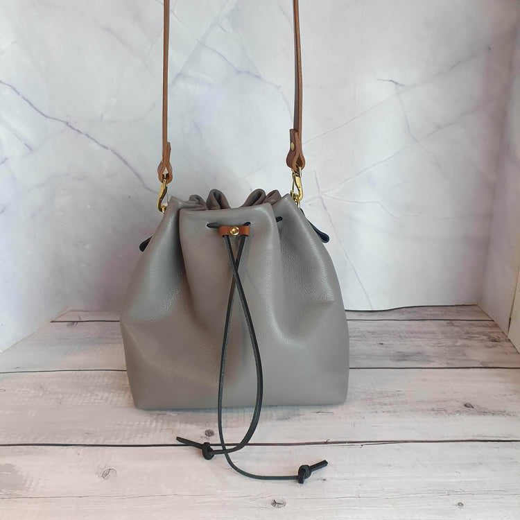 Hands of Tym Course 'Bag in a Day' Practical Leather Course Mini Bucket Bag