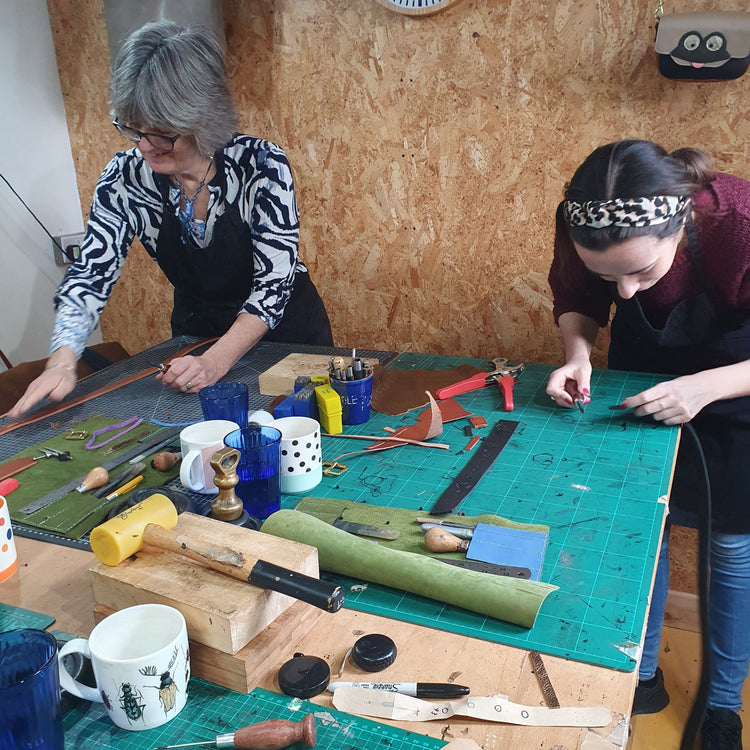 Hands of Tym Course Craft it Yourself Belt Course - A Practical Leather Course