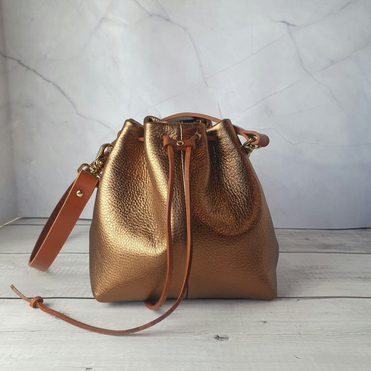 Hands of Tym Course 'Bag in a Day' Practical Leather Course Mini Bucket Bag