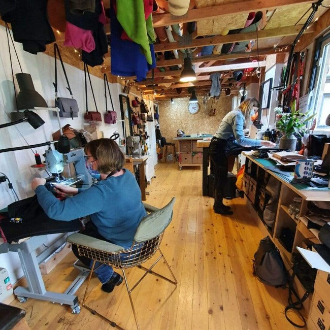 Hands of Tym Course Craft it Yourself Belt Course - A Practical Leather Course
