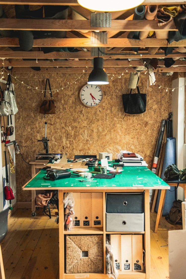 Hands of Tym Course Craft it Yourself Belt Course - A Practical Leather Course