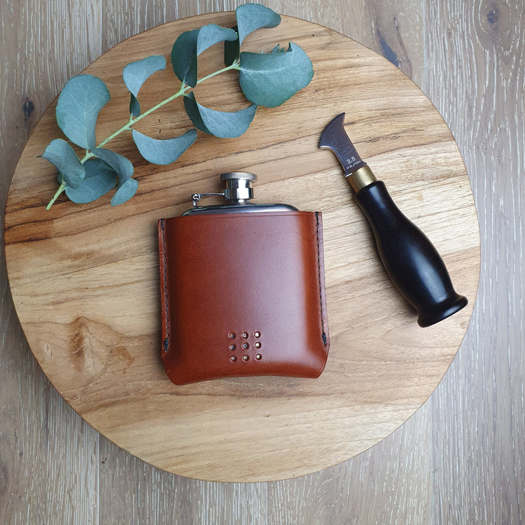 Hands of Tym Flasks 'Aspen' Rounded Pewter Hip Flask with Bespoke Handmade Leather case