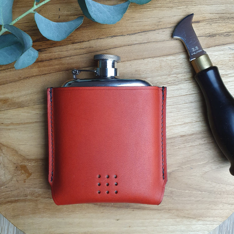 Hands of Tym Flasks 'Aspen' Rounded Pewter Hip Flask with Bespoke Handmade Leather case