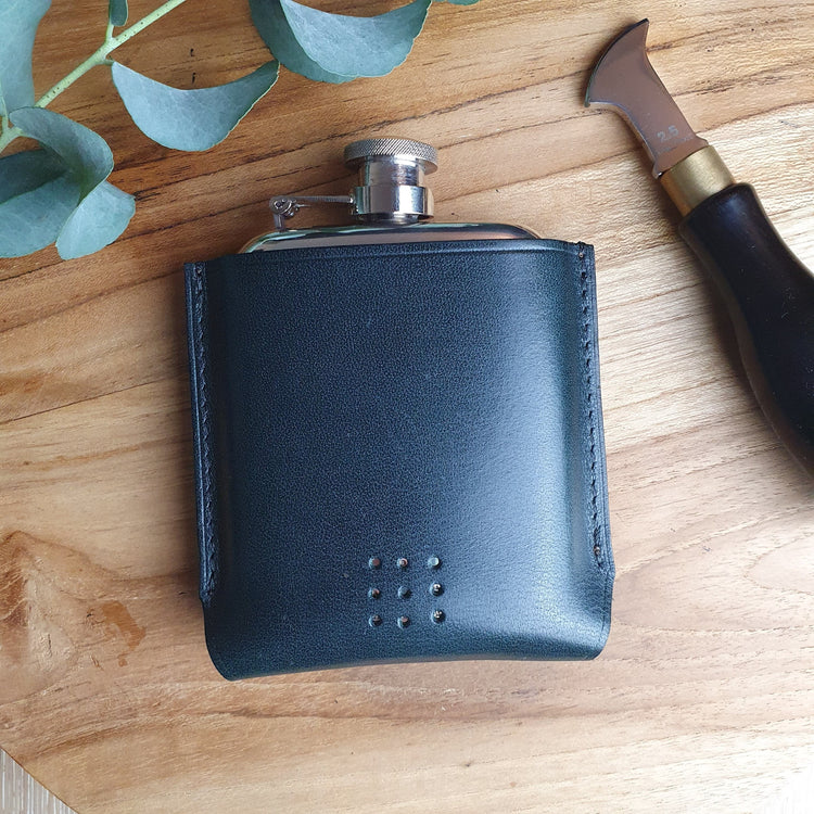 Hands of Tym Flasks 'Aspen' Rounded Pewter Hip Flask with Bespoke Handmade Leather case