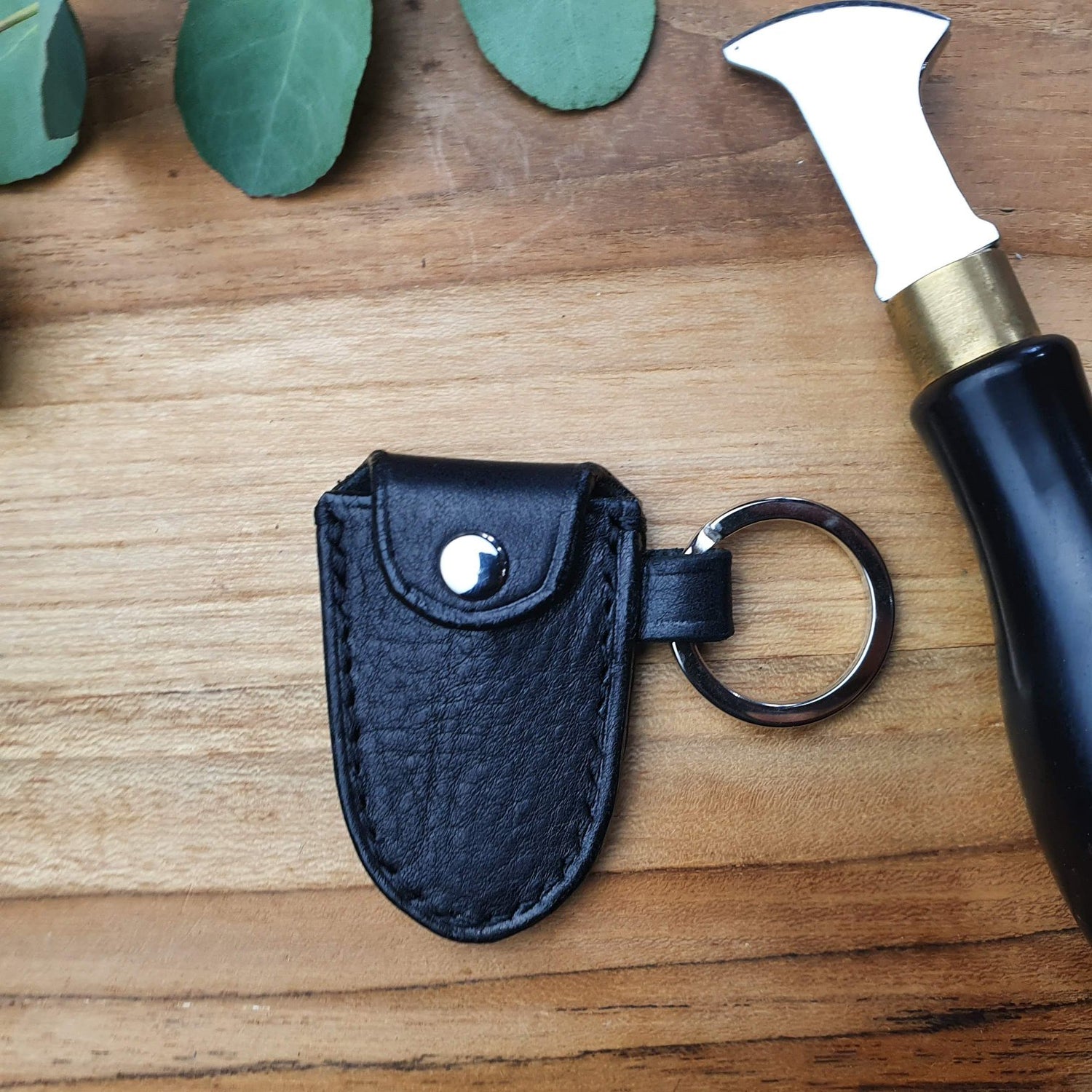 Hands of Tym 'Kevin' The Handmade Leather Safe Key Pouch Holder on Keyring