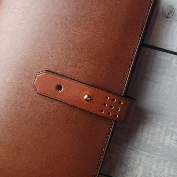 Hands of Tym Notebooks & Notepads Tan / Tan with Gold Stud / A5 Landscape Artist Sketchbook 'Laurel Sketch' The Bespoke Handmade Luxury Leather Sketchbook A4 A5 Landscape
