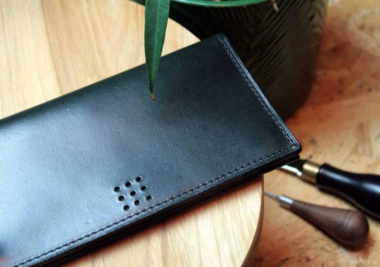 Hands of Tym SLG 'Juniper' Bespoke Handmade Long Leather Purse with zip
