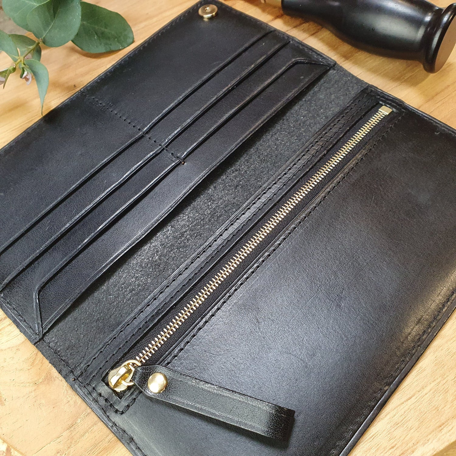 Hands of Tym Wallets & Money Clips 'Juniper' Bespoke Handmade Long Leather Purse with zip