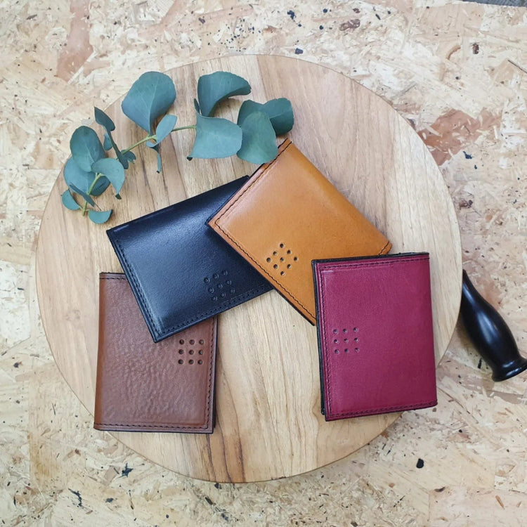 Hands of Tym Wallets & Money Clips 'Larch Slim' Bespoke Handmade Leather Slim Card Wallet