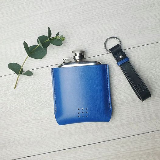 Crafting Holiday Magic: Why Handmade Leather Goods Make Perfect Christmas Gifts in 2023