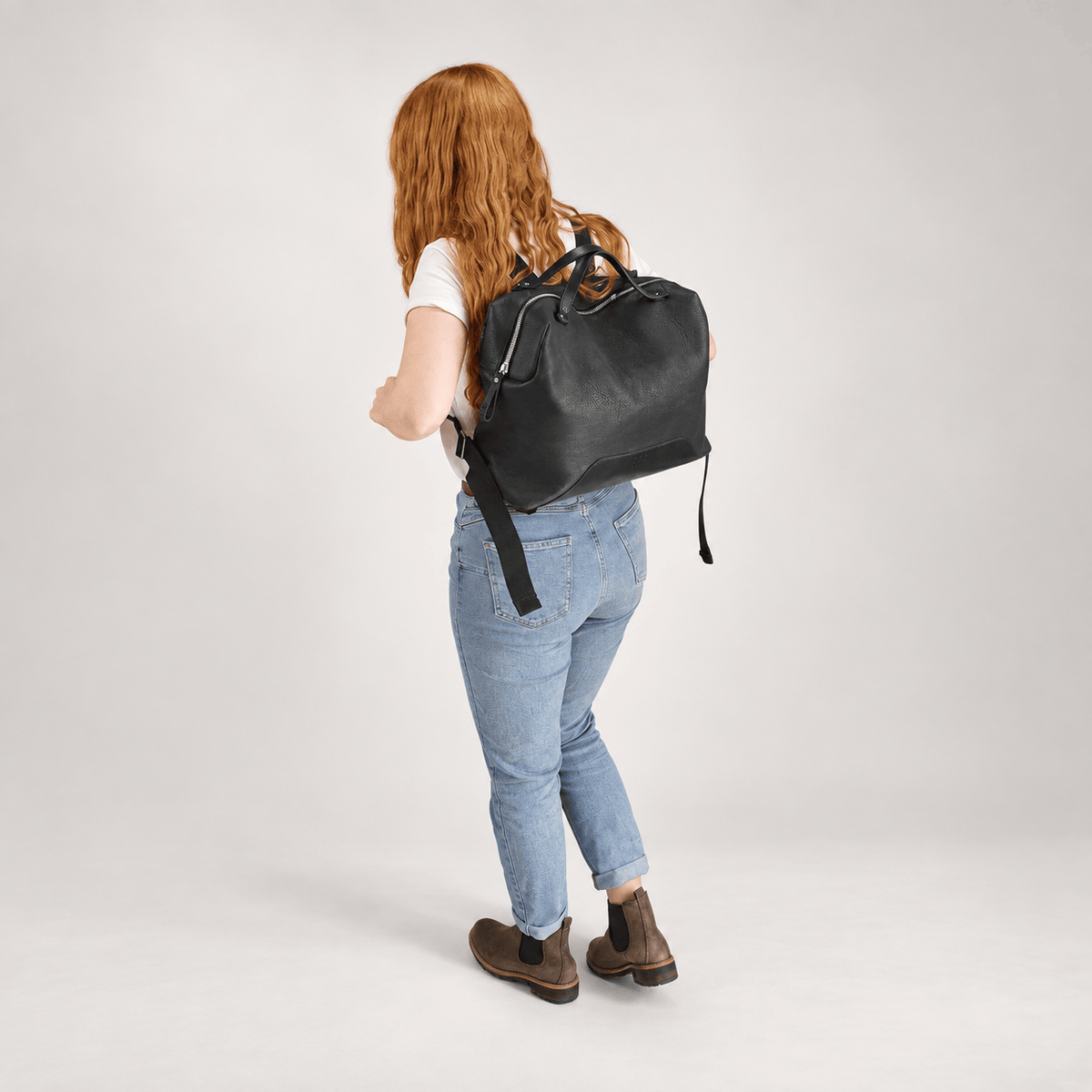 Hands of Tym Luggage & Bags 'Rowan' Bespoke Handmade Luxury Leather Backpack Holdall With Zip Closure and Top Handles