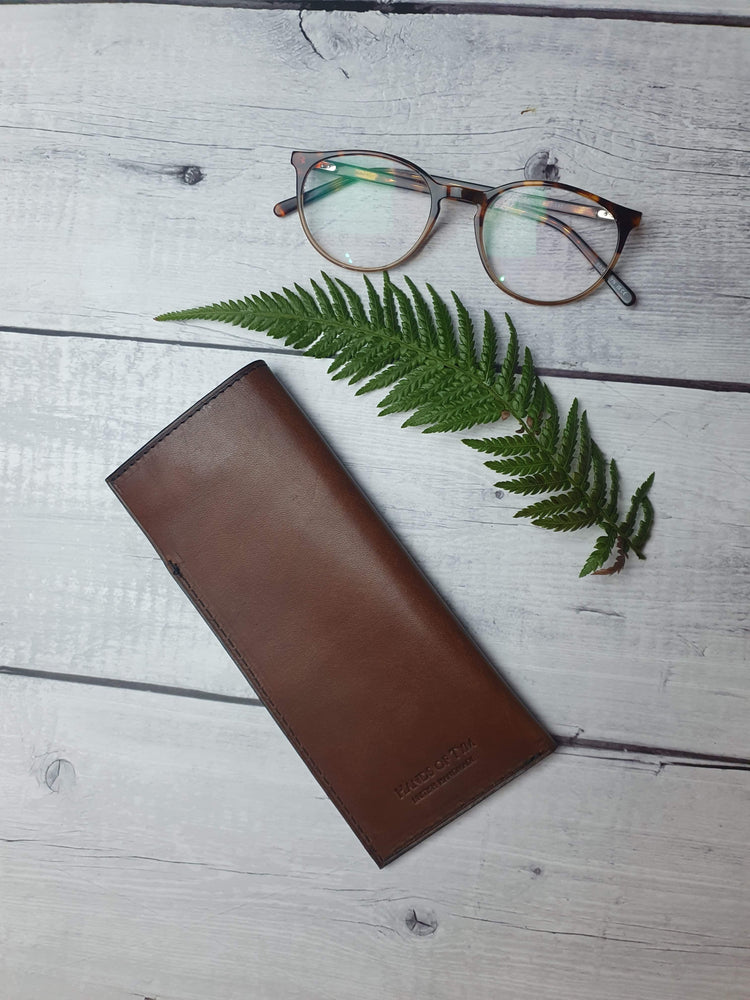 Hands of Tym SLG 'Alder' Bespoke Leather Glasses Case