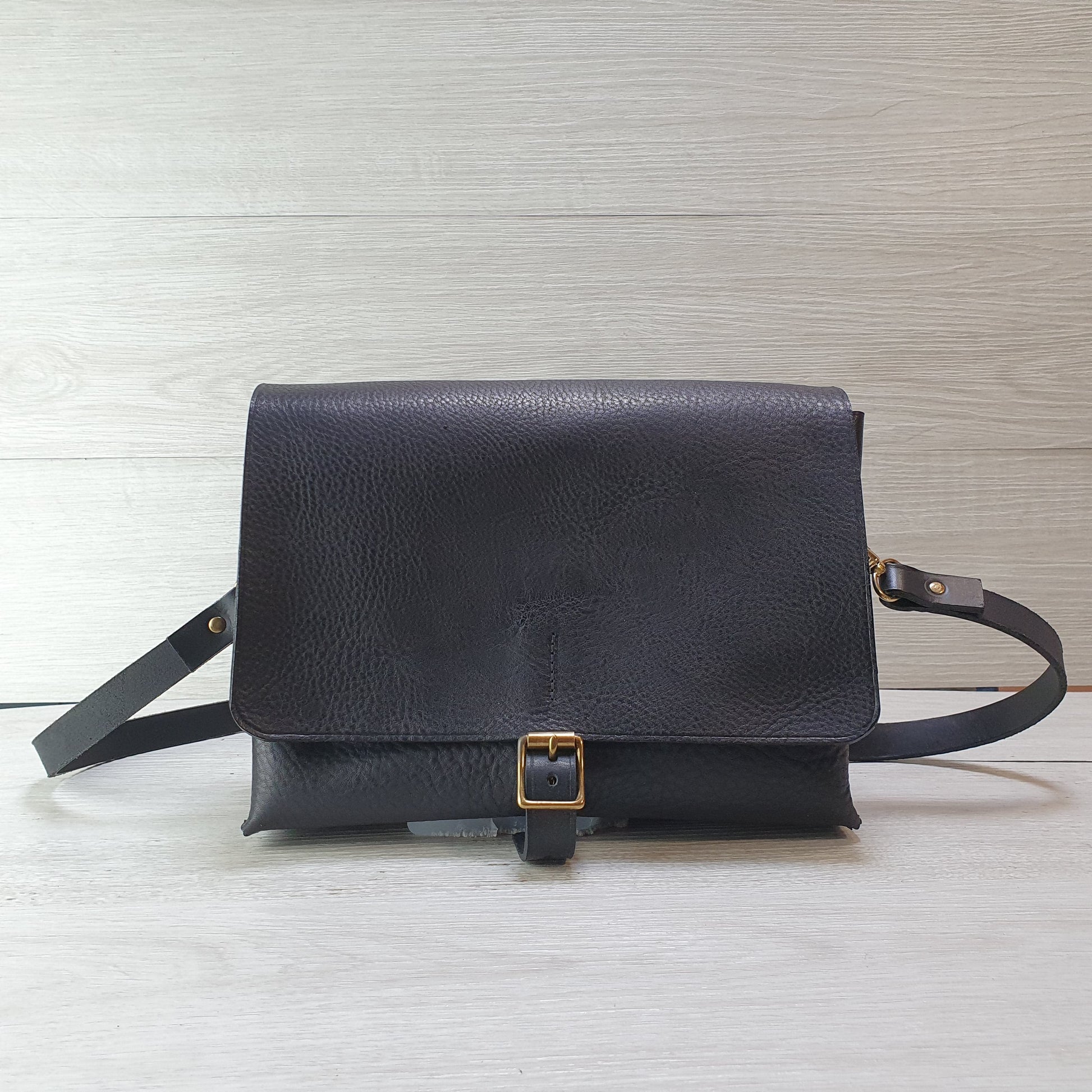 Hands of Tym Handbags 'Hickory Satchel' Bespoke Handmade Luxury Leather Cross Body Bag Black