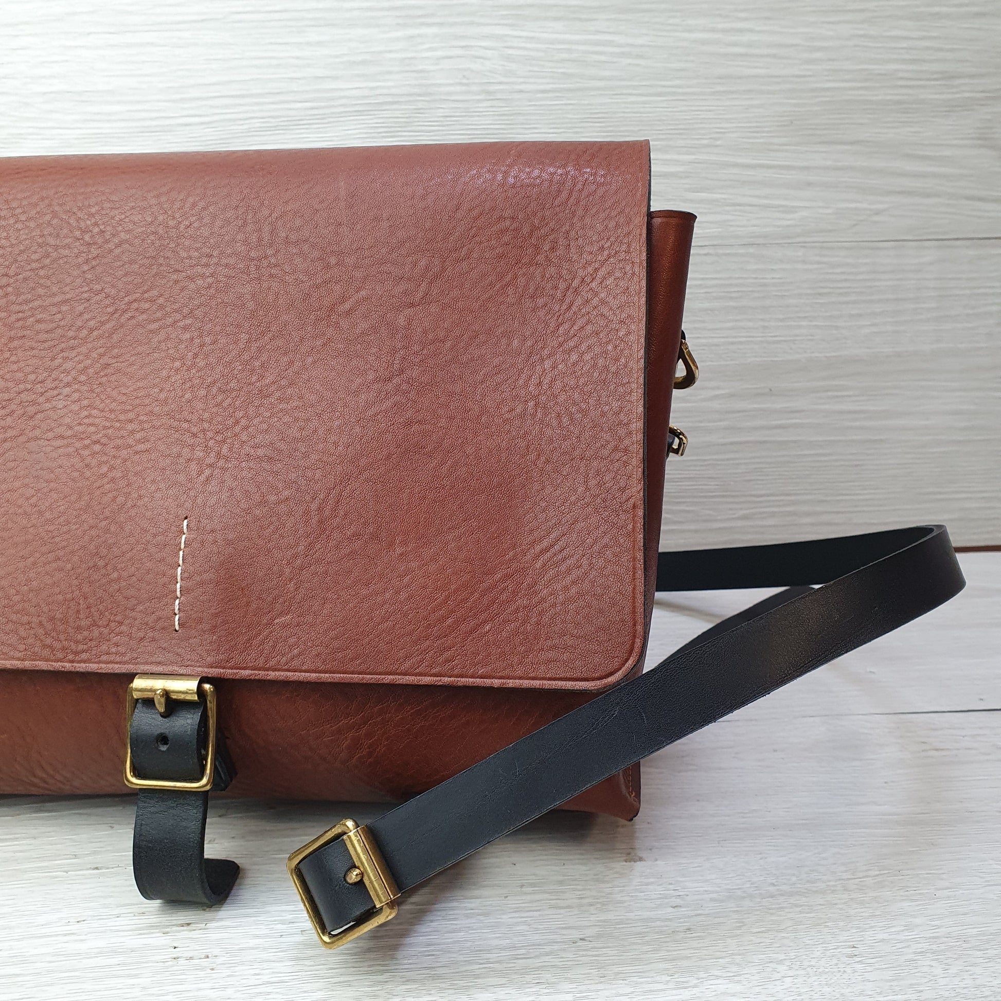 Hands of Tym Handbags 'Hickory Satchel' Bespoke Handmade Luxury Leather Cross Body Bag Tan Brown
