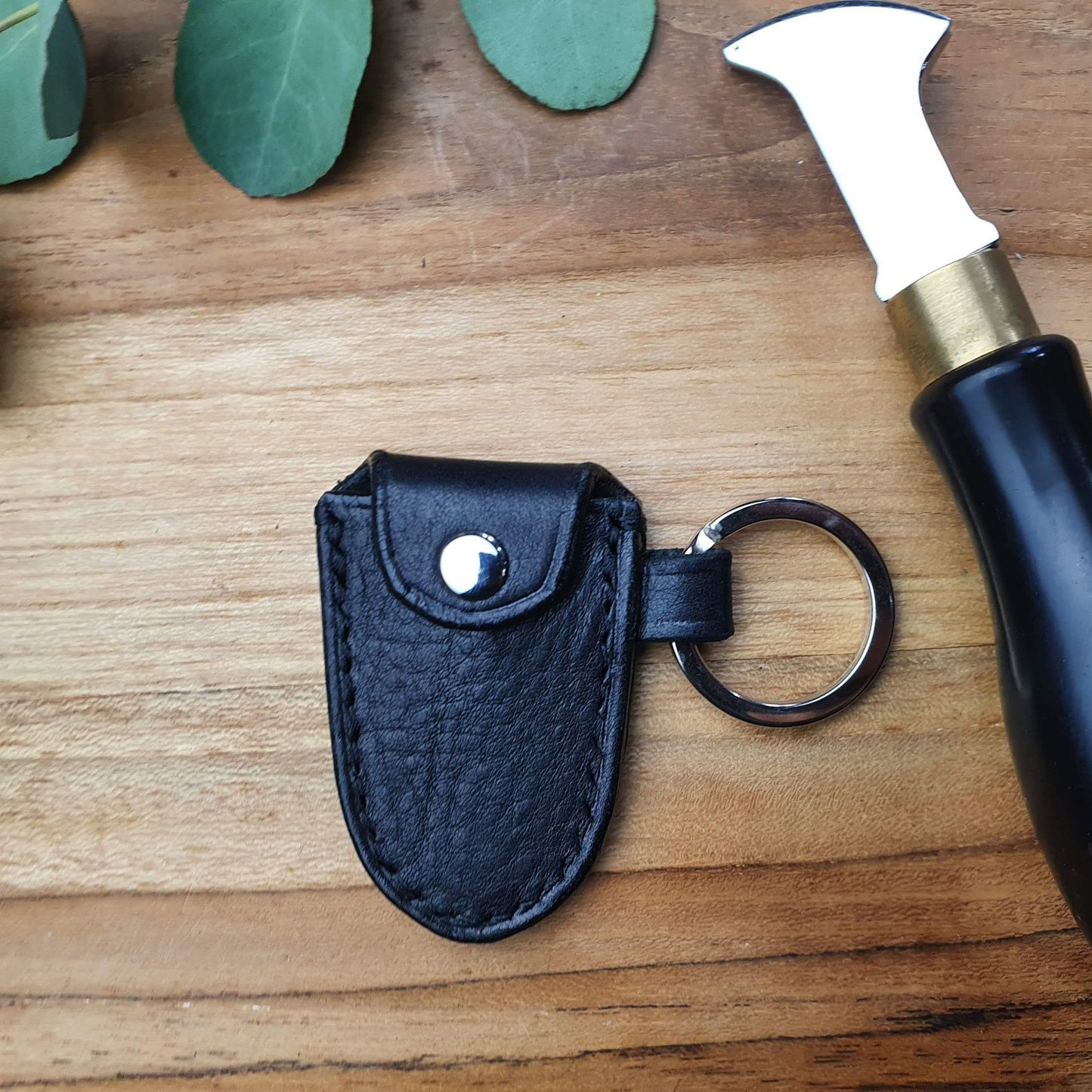 Hands of Tym 'Kevin' The Handmade Leather Safe Key Pouch Holder on Keyring