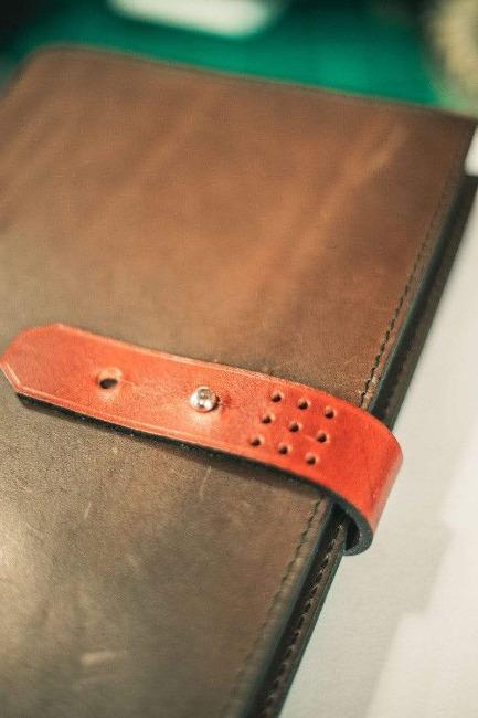 Hands of Tym stationery 'Laurel' The Bespoke Handmade Luxury Leather Notebook / Diary A4