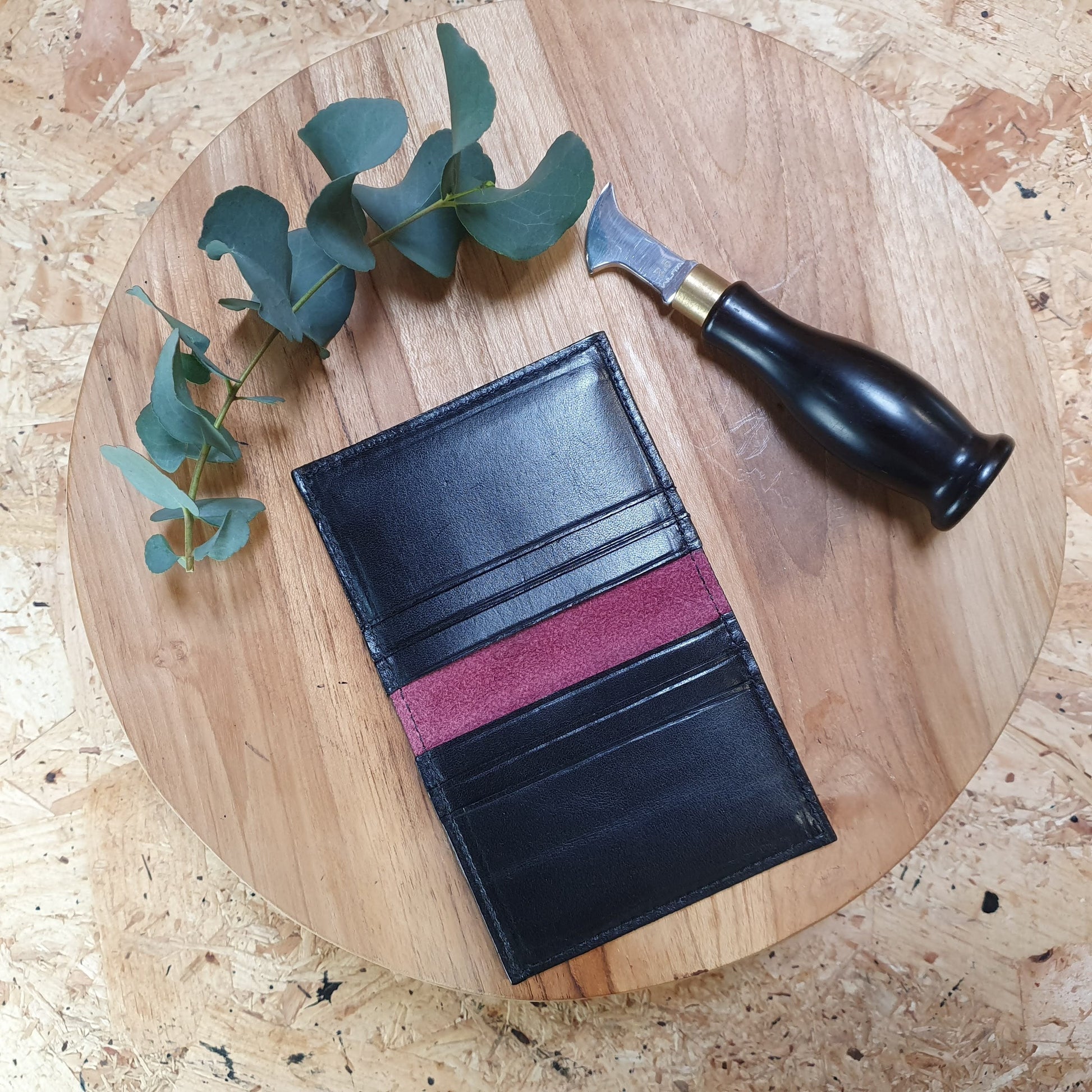 Hands of Tym Wallets & Money Clips 'Larch Slim' Bespoke Handmade Leather Slim Card Wallet